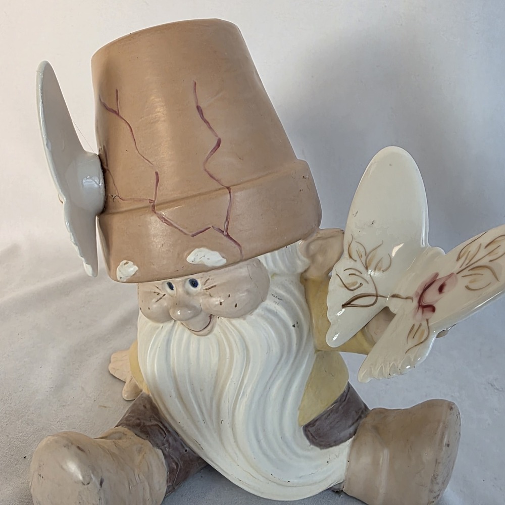 Vintage Dona 1542 Hand Painted Cracked Pot Garden Gnome w/ Homco 70s Butterflies - Picture 4 of 11